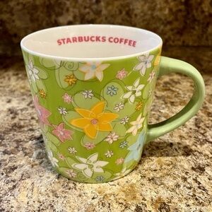2005 Starbucks Floral Green Mug 16 oz. Like New